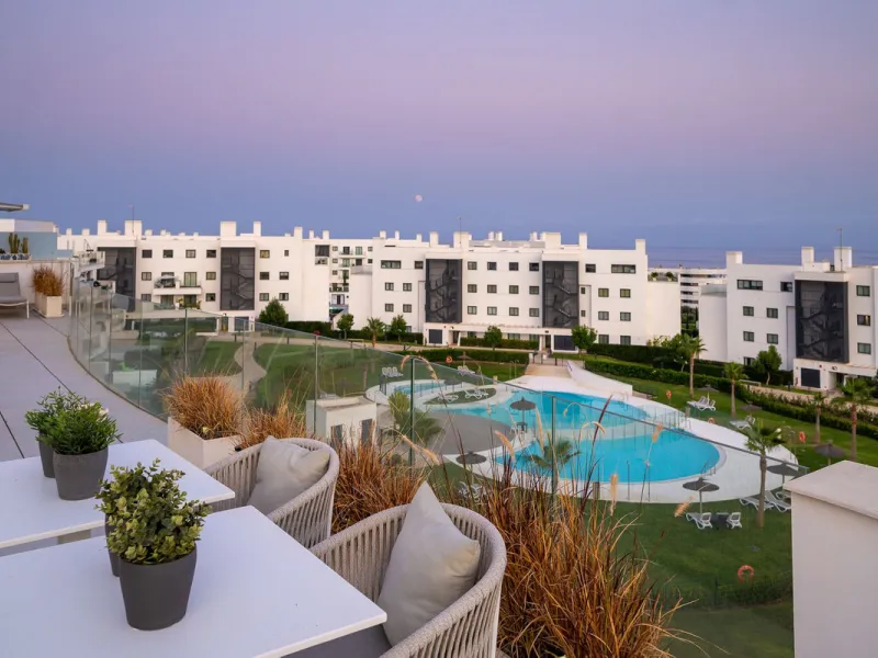 PENTHOUSE PERFECTION WITH UNRIVALLED SEA VIEWS