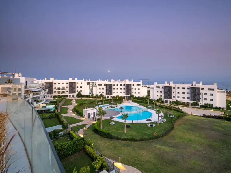 PENTHOUSE PERFECTION WITH UNRIVALLED SEA VIEWS