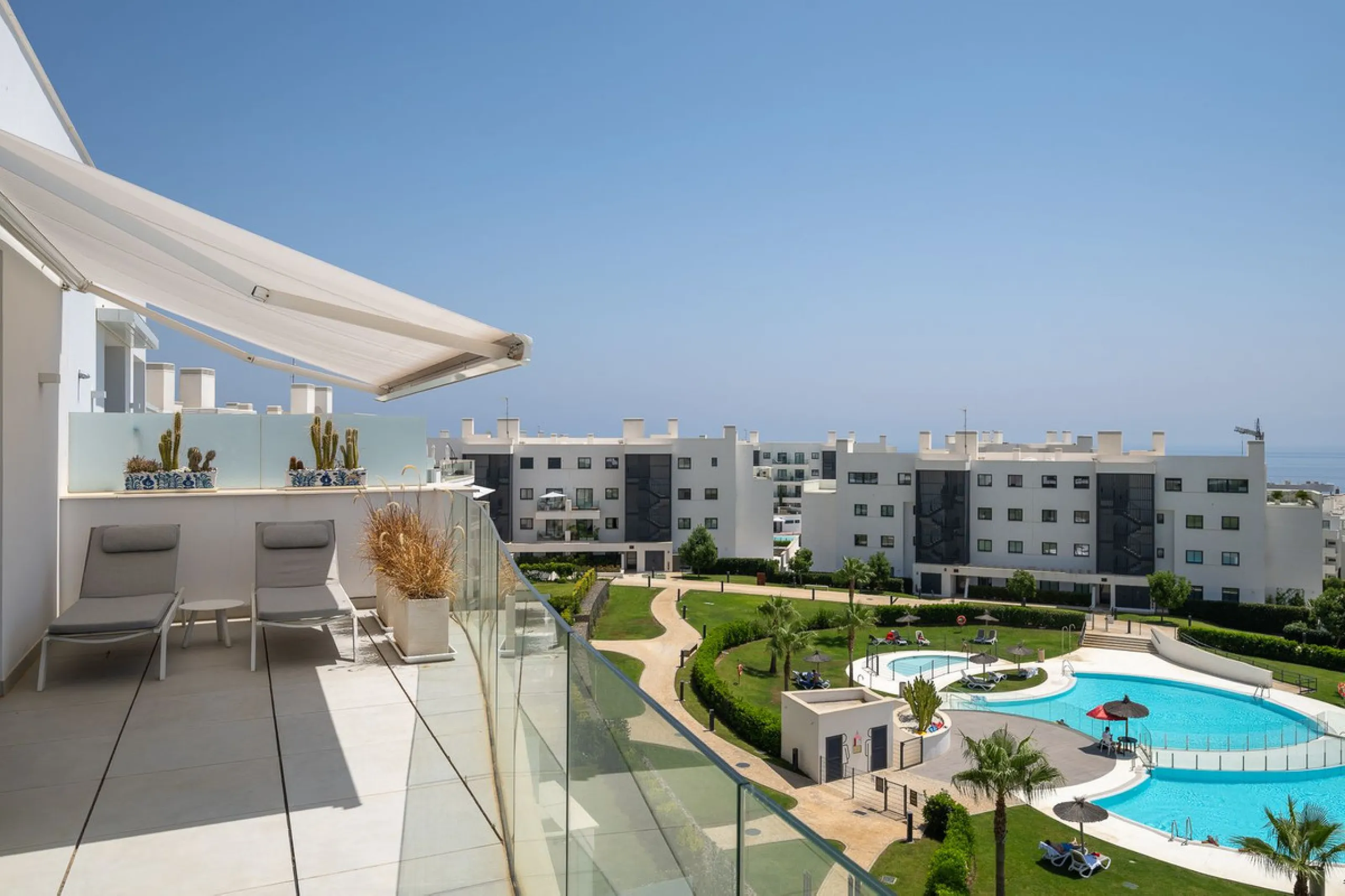 PENTHOUSE PERFECTION WITH UNRIVALLED SEA VIEWS