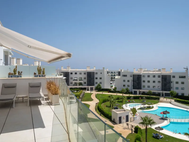 PENTHOUSE PERFECTION WITH UNRIVALLED SEA VIEWS