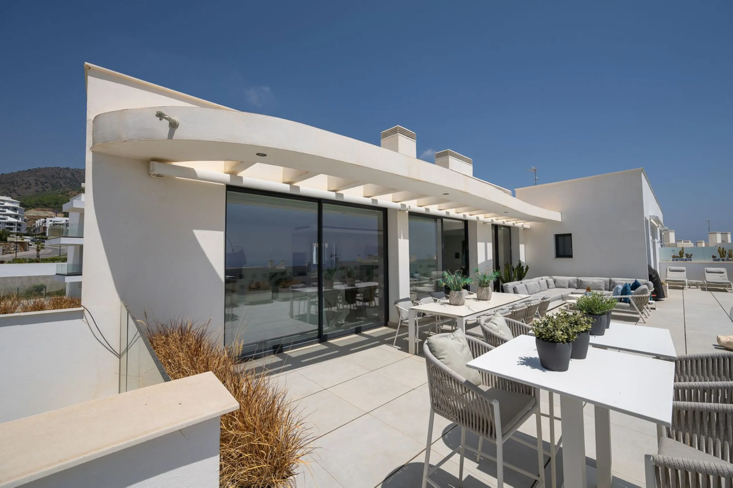 PENTHOUSE PERFECTION WITH UNRIVALLED SEA VIEWS