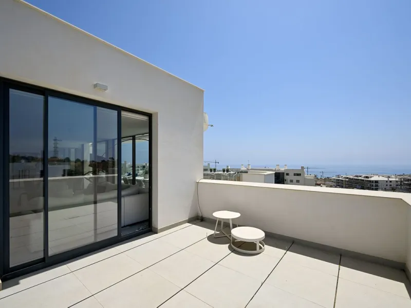 PENTHOUSE PERFECTION WITH UNRIVALLED SEA VIEWS
