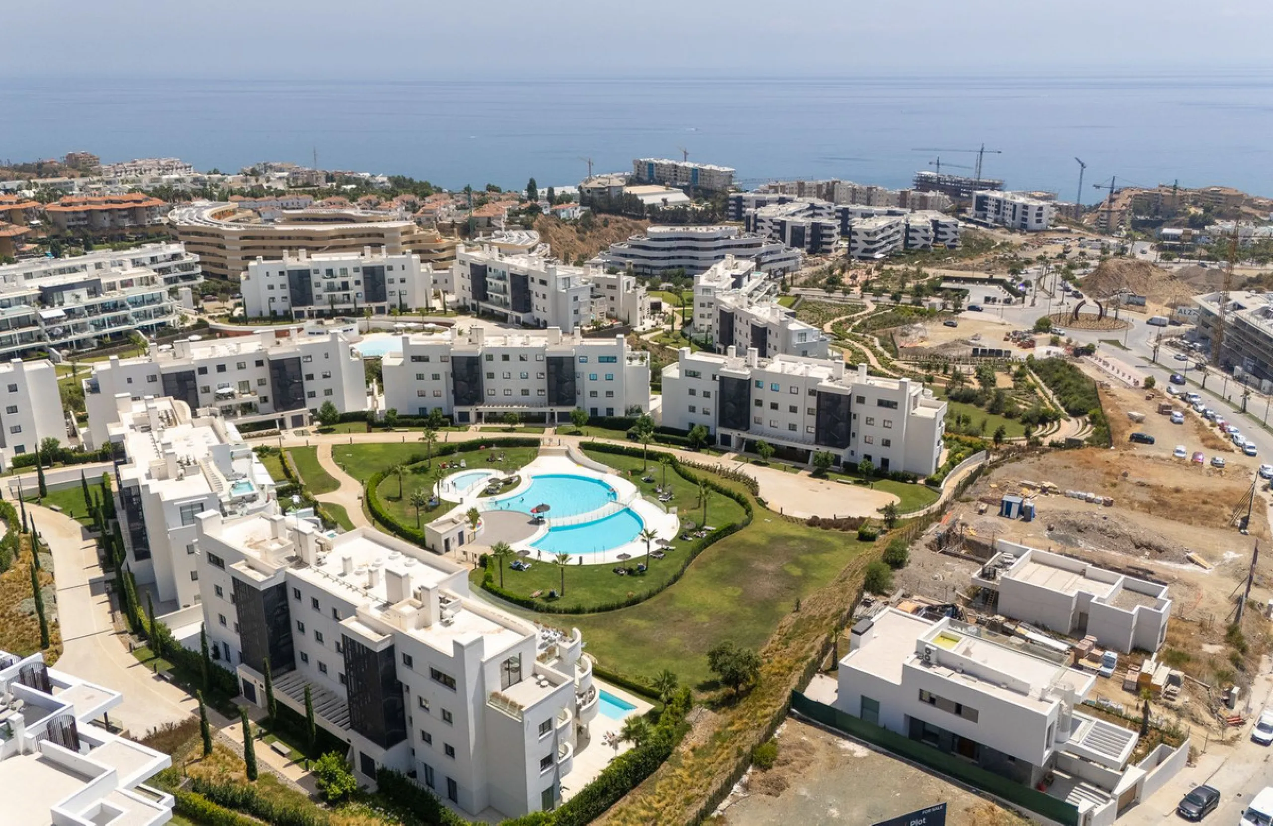 PENTHOUSE PERFECTION WITH UNRIVALLED SEA VIEWS