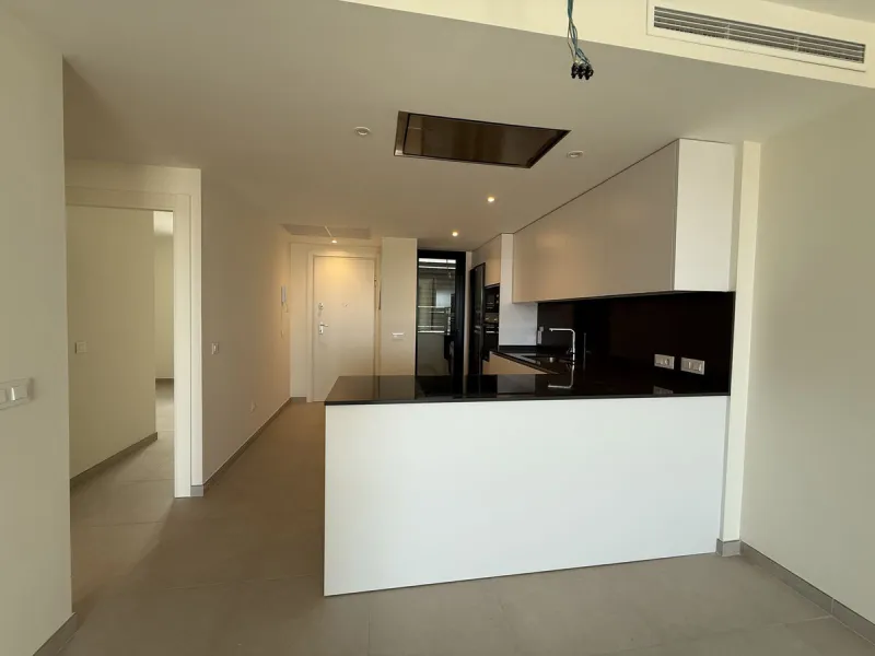 **Modern apartment with sea and mountain views in the heart of Calanova Golf **