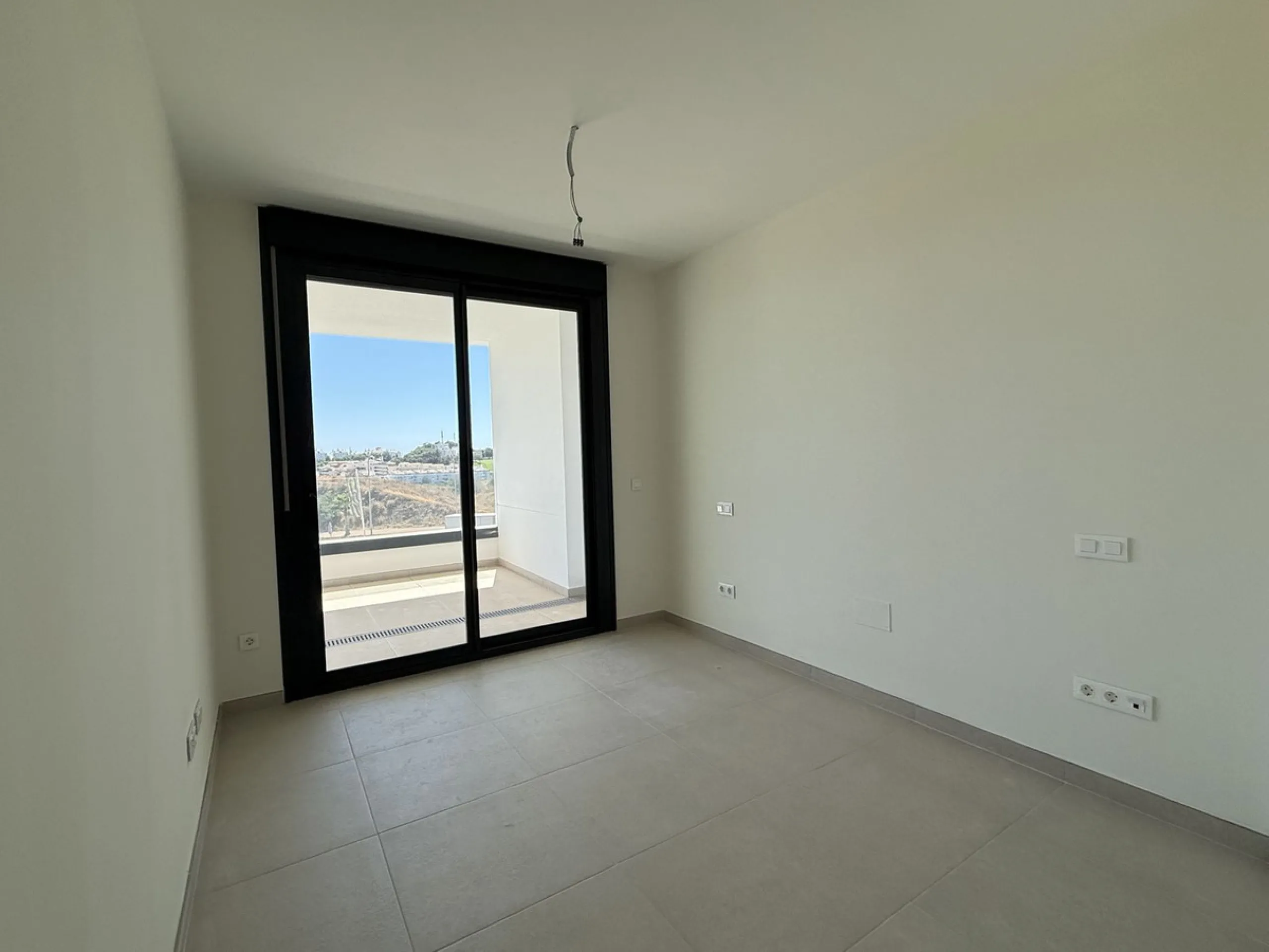 **Modern apartment with sea and mountain views in the heart of Calanova Golf **