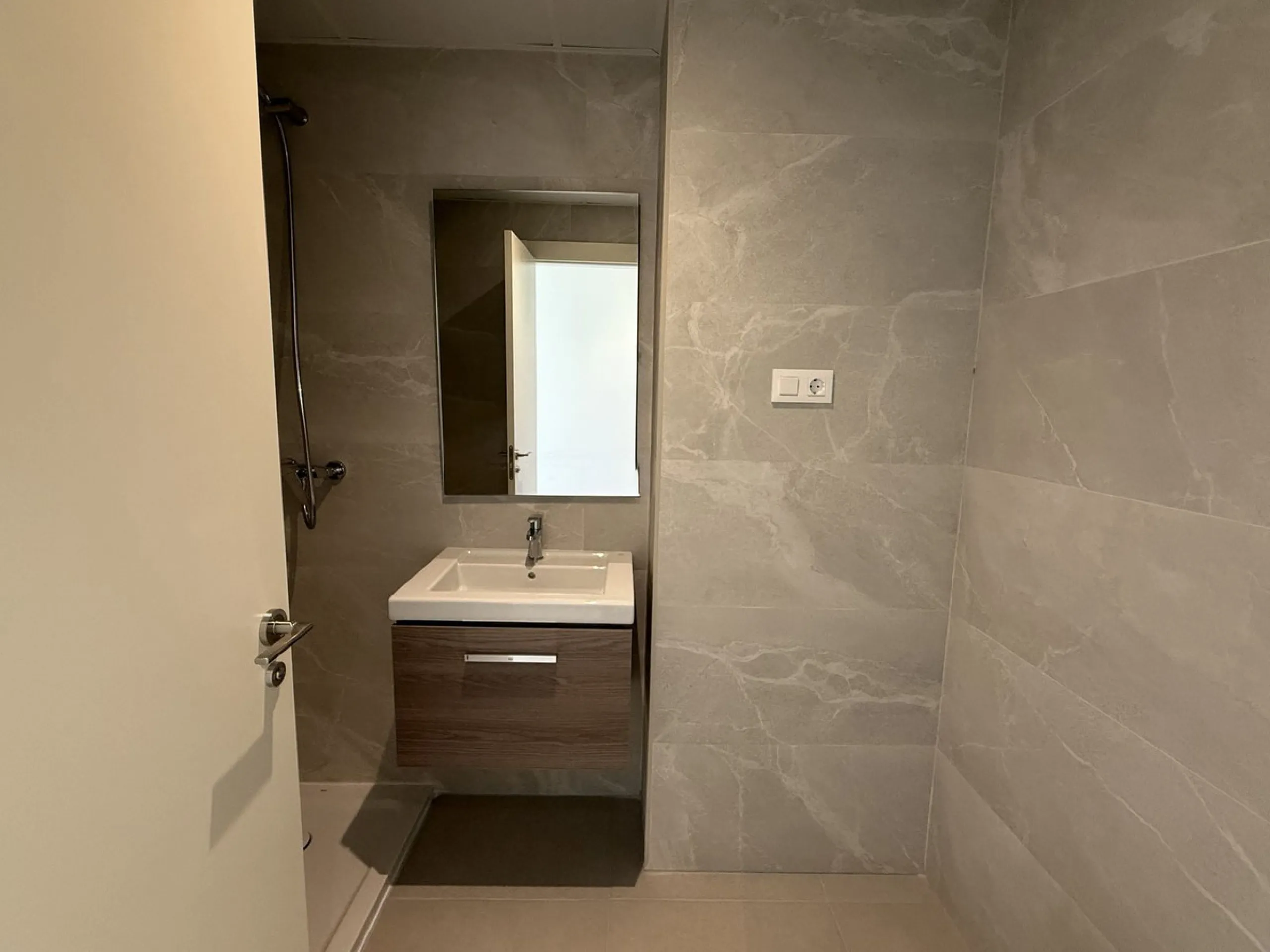 **Modern apartment with sea and mountain views in the heart of Calanova Golf **