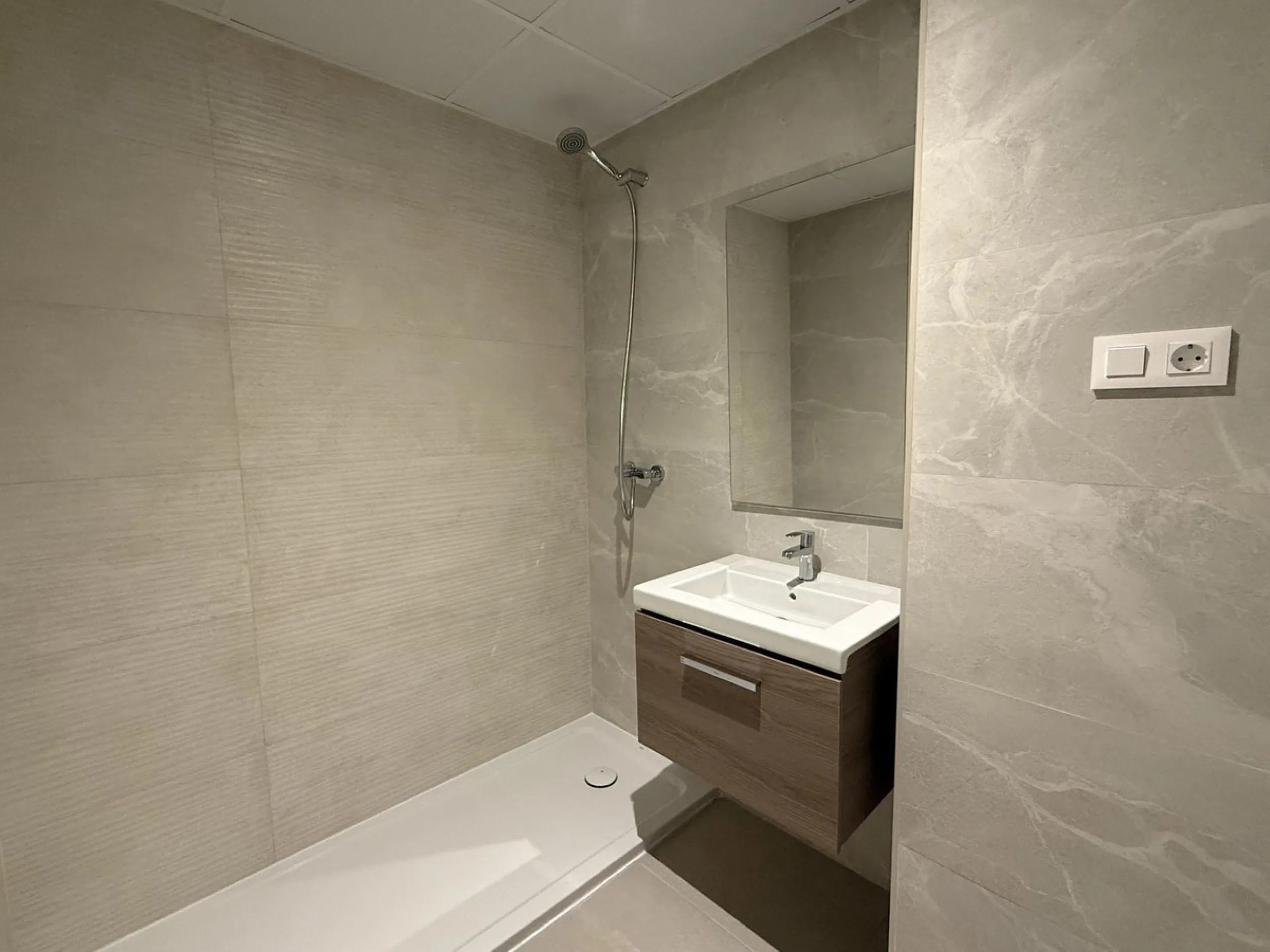 **Modern apartment with sea and mountain views in the heart of Calanova Golf **