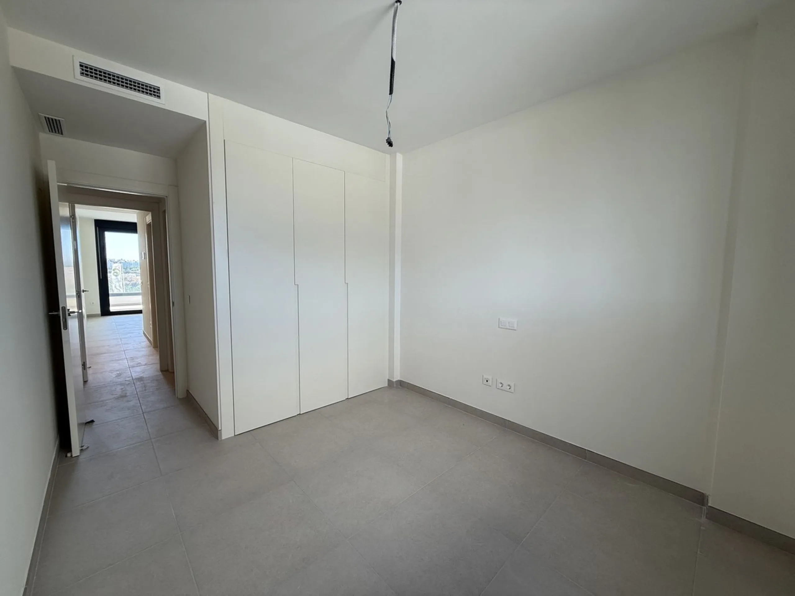 **Modern apartment with sea and mountain views in the heart of Calanova Golf **