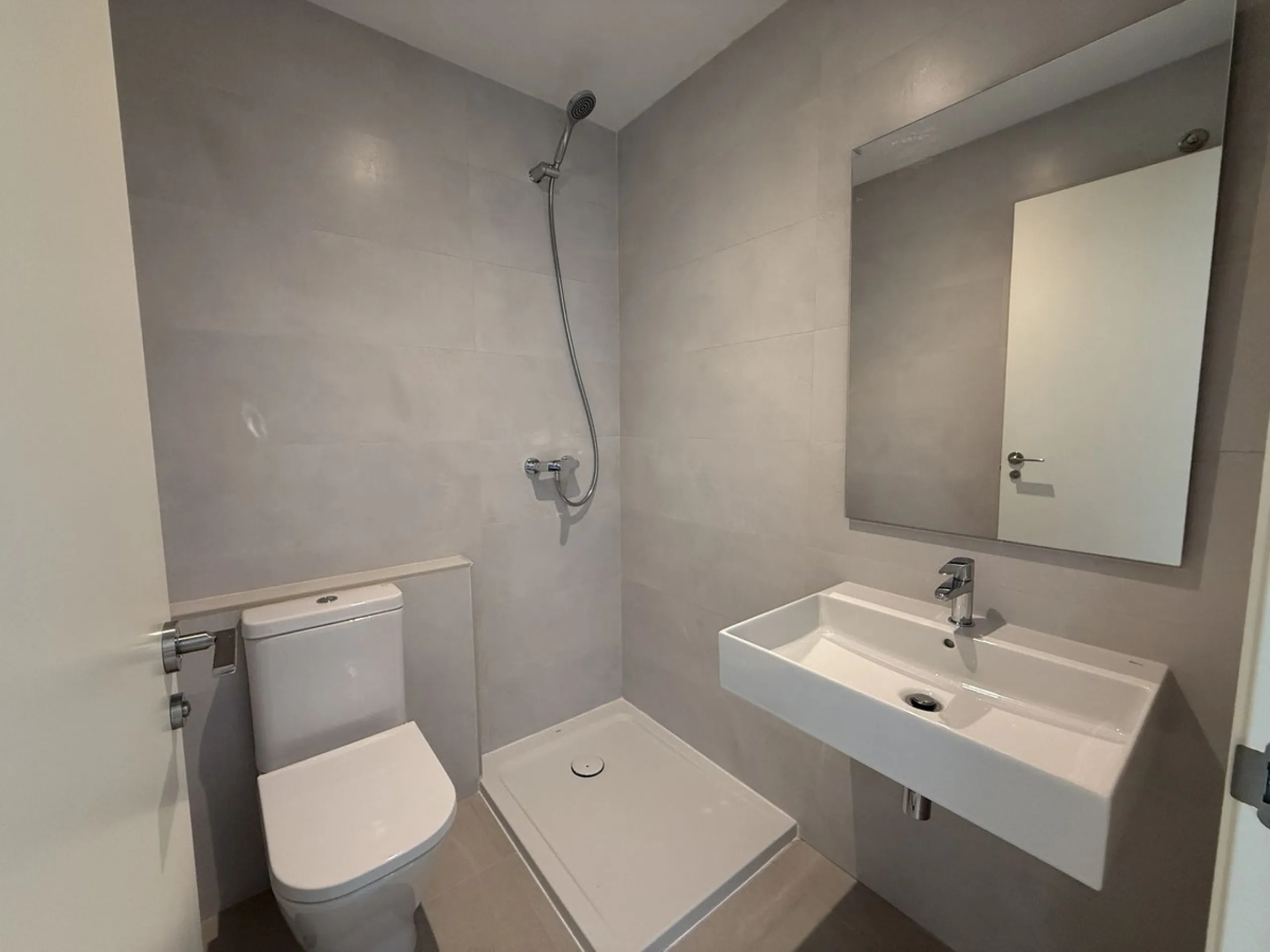 **Modern apartment with sea and mountain views in the heart of Calanova Golf **