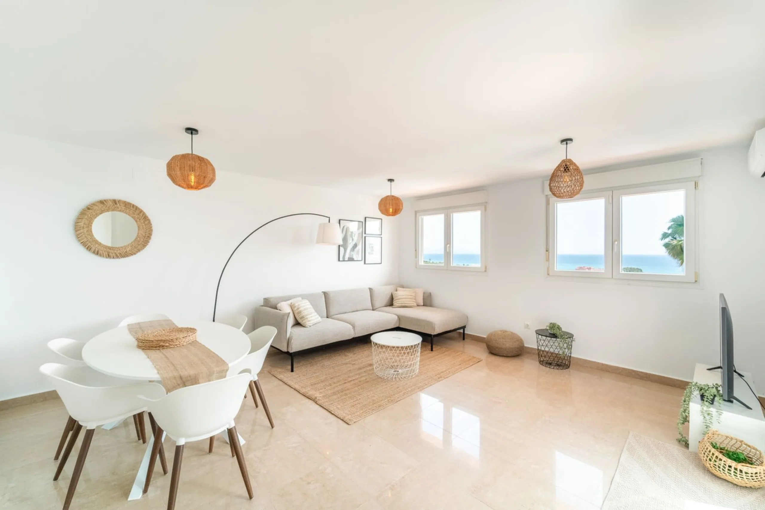 Apartment - Penthouse Duplex в продаже в Manilva, Málaga. В доме 3 спален и 3 ванных комнат. Площадь дома 125 м²