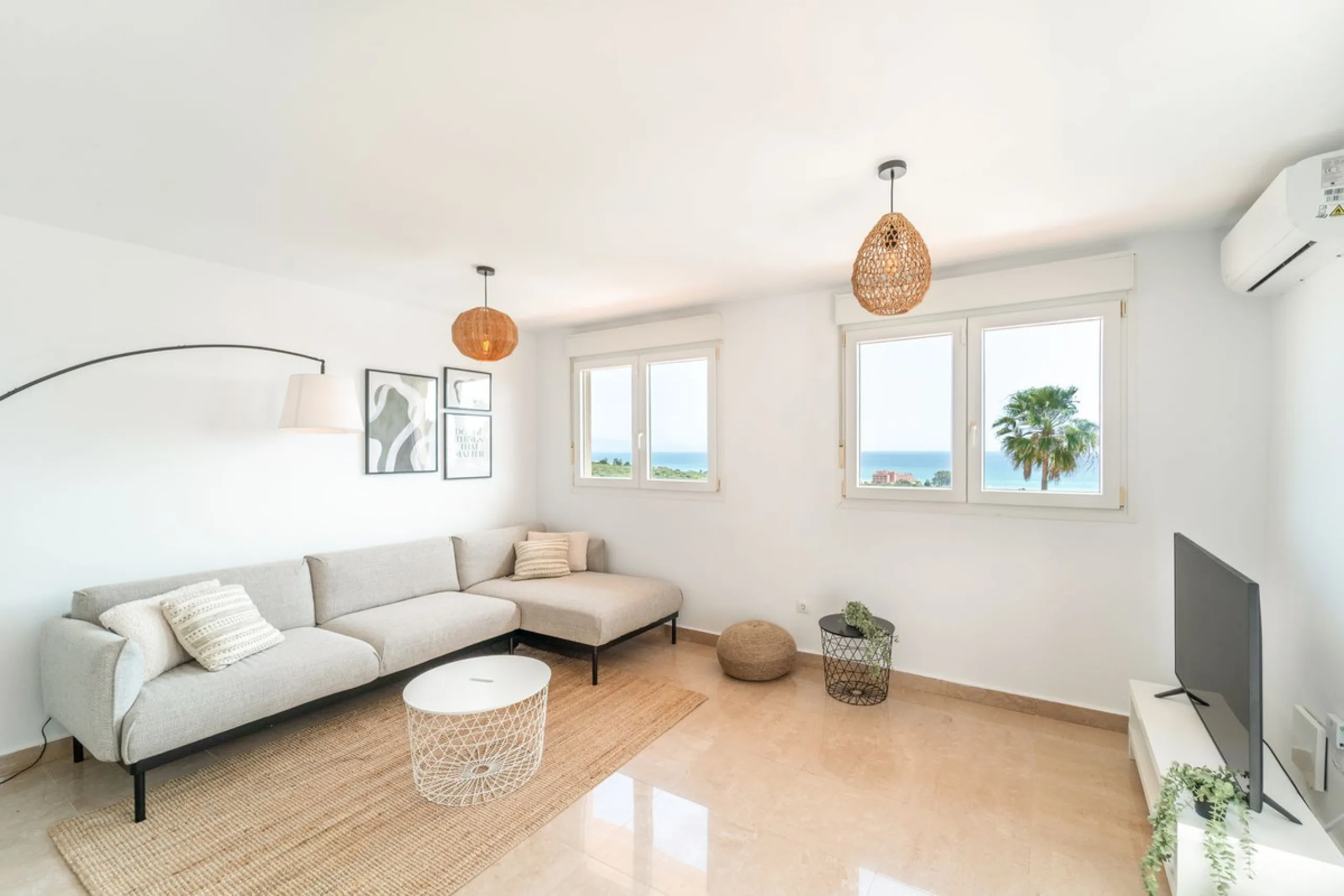 Apartment - Penthouse Duplex в продаже в Manilva, Málaga. В доме 3 спален и 3 ванных комнат. Площадь дома 125 м²