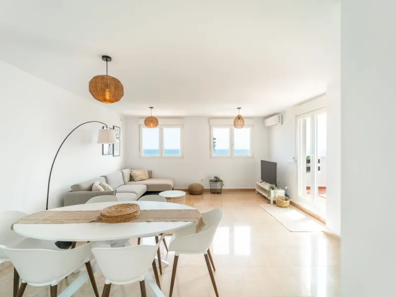 Apartment - Penthouse Duplex в продаже в Manilva, Málaga. В доме 3 спален и 3 ванных комнат. Площадь дома 125 м²