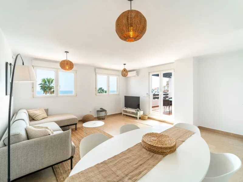 Apartment - Penthouse Duplex в продаже в Manilva, Málaga. В доме 3 спален и 3 ванных комнат. Площадь дома 125 м²