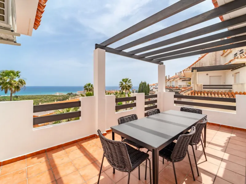 Apartment - Penthouse Duplex в продаже в Manilva, Málaga. В доме 3 спален и 3 ванных комнат. Площадь дома 125 м²