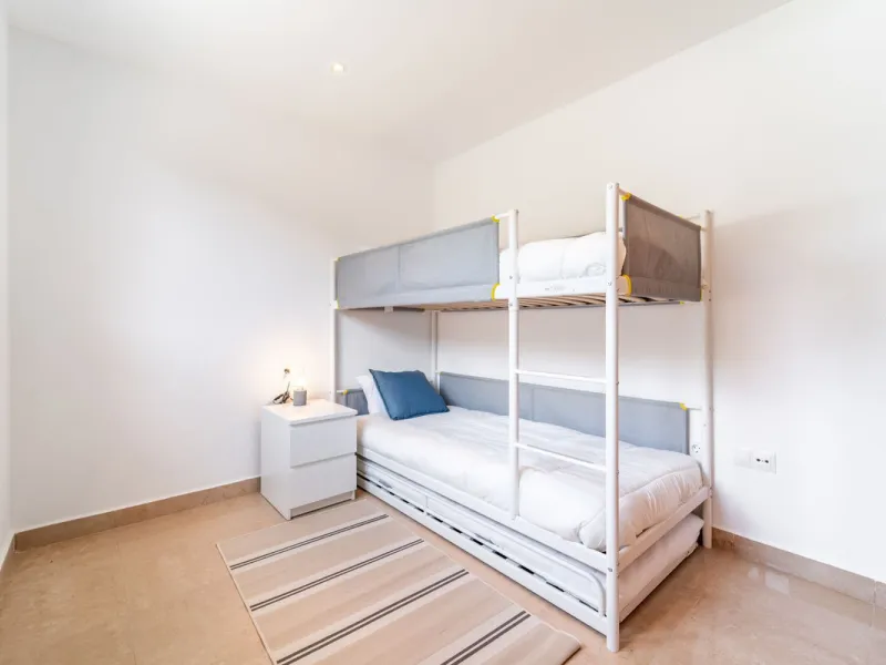 Apartment - Penthouse Duplex в продаже в Manilva, Málaga. В доме 3 спален и 3 ванных комнат. Площадь дома 125 м²