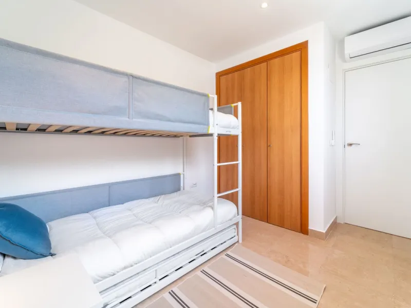 Apartment - Penthouse Duplex в продаже в Manilva, Málaga. В доме 3 спален и 3 ванных комнат. Площадь дома 125 м²