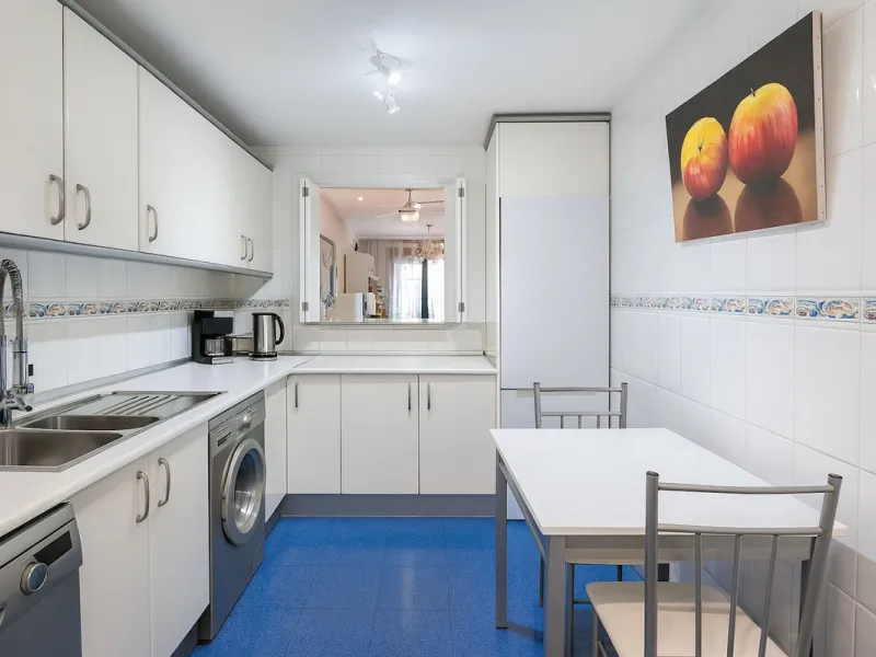 Apartment - Ground Floor Apartment в продаже в Estepona, Málaga. В доме 3 спален и 2 ванных комнат. Площадь дома 93 м²
