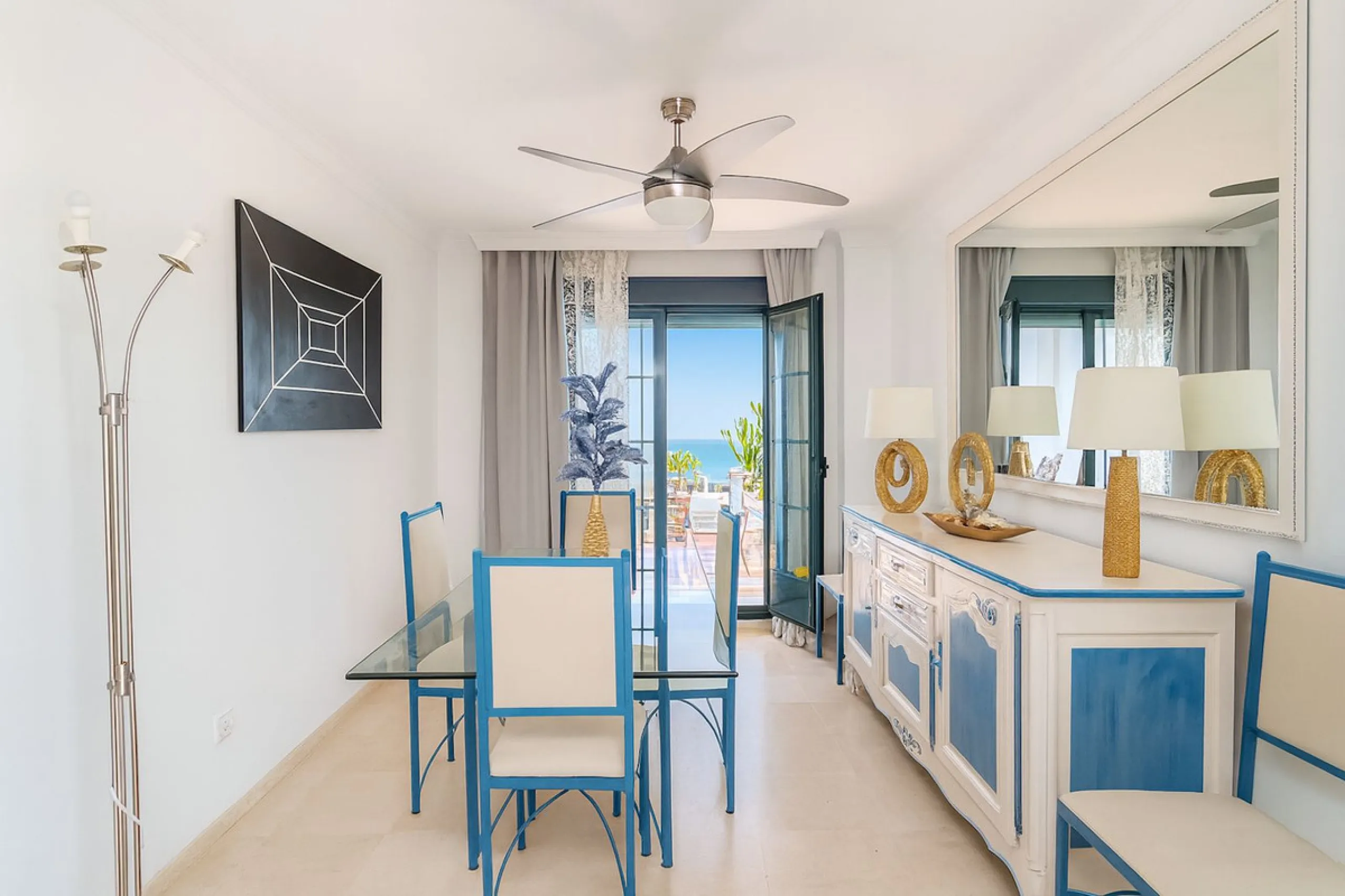 Apartment - Ground Floor Apartment в продаже в Estepona, Málaga. В доме 3 спален и 2 ванных комнат. Площадь дома 93 м²