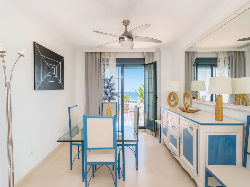 Apartment - Ground Floor Apartment в продаже в Estepona, Málaga. В доме 3 спален и 2 ванных комнат. Площадь дома 93 м²