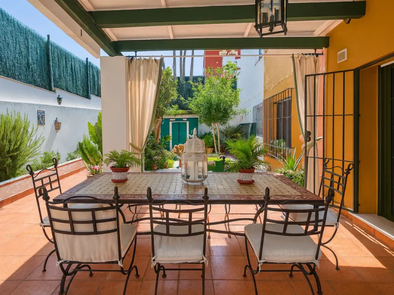 Apartment - Ground Floor Apartment в продаже в Estepona, Málaga. В доме 3 спален и 2 ванных комнат. Площадь дома 93 м²