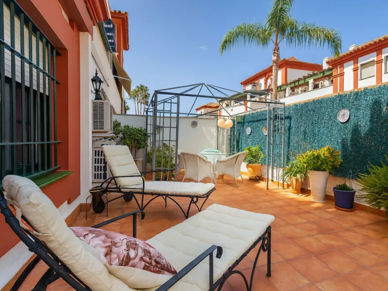 Apartment - Ground Floor Apartment в продаже в Estepona, Málaga. В доме 3 спален и 2 ванных комнат. Площадь дома 93 м²