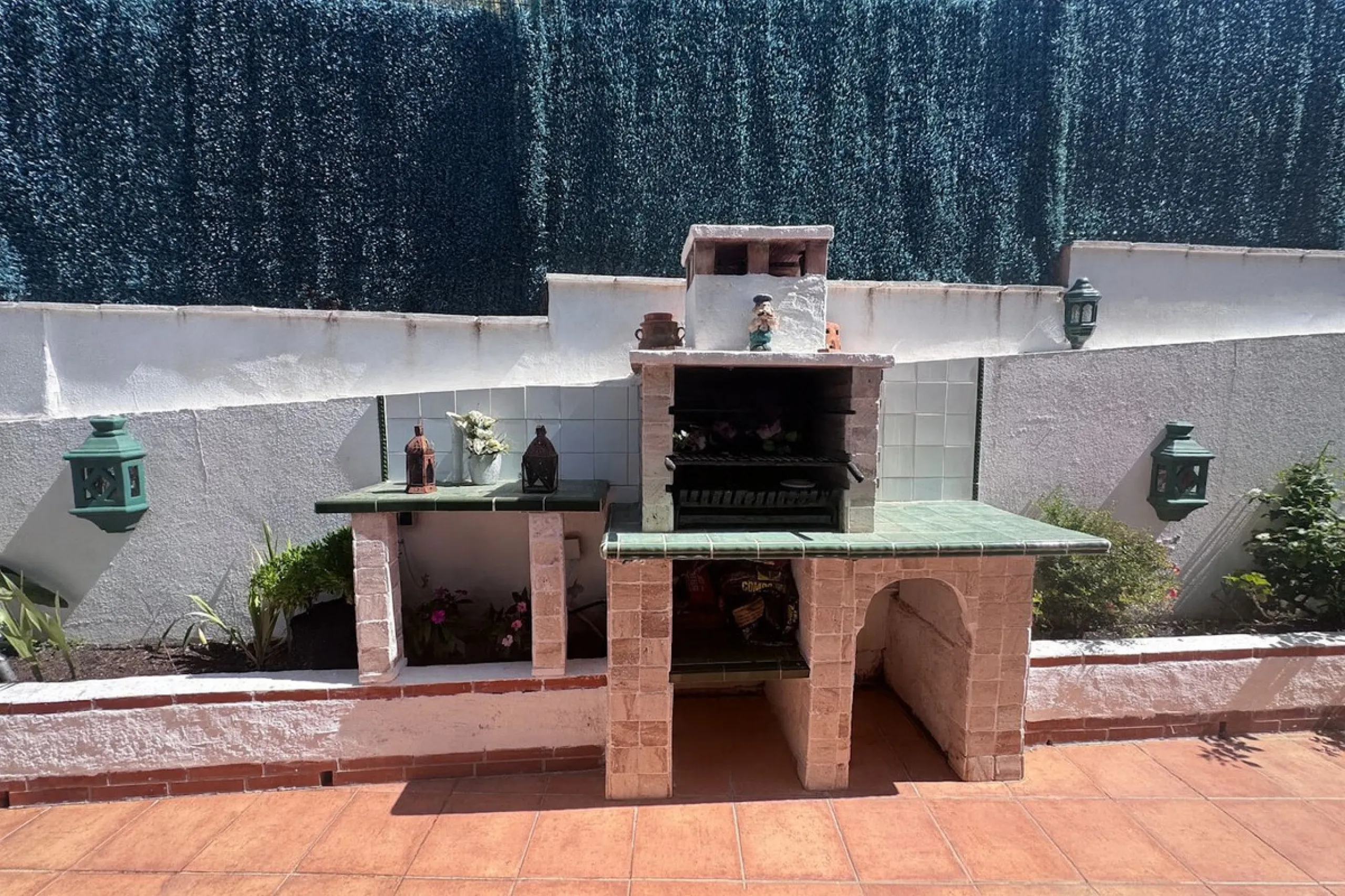 Apartment - Ground Floor Apartment в продаже в Estepona, Málaga. В доме 3 спален и 2 ванных комнат. Площадь дома 93 м²