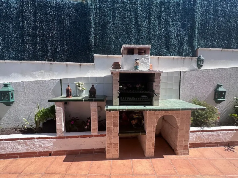 Apartment - Ground Floor Apartment в продаже в Estepona, Málaga. В доме 3 спален и 2 ванных комнат. Площадь дома 93 м²