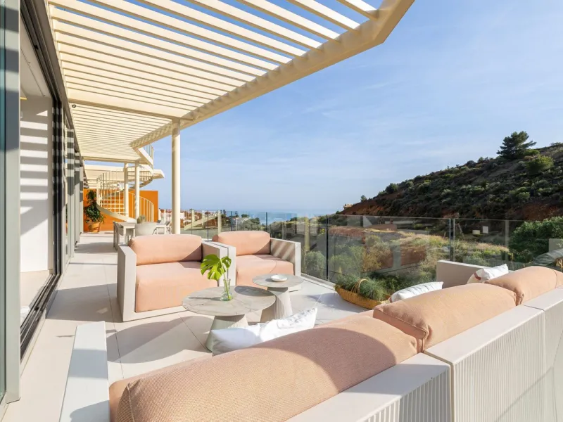 Apartment - Penthouse в продаже в Fuengirola, Málaga. В доме 3 спален и 3 ванных комнат. Площадь дома 130 м²