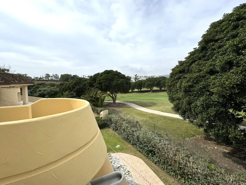 In the heart of Nueva Andalucía, within the sought-after  Country Club Las Brisas complex, lies a property with extraordinary potential for those seeking to invest in one of Marbella's most exclusive areas.