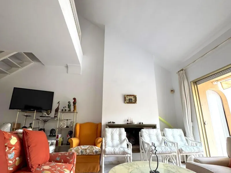 In the heart of Nueva Andalucía, within the sought-after  Country Club Las Brisas complex, lies a property with extraordinary potential for those seeking to invest in one of Marbella's most exclusive areas.