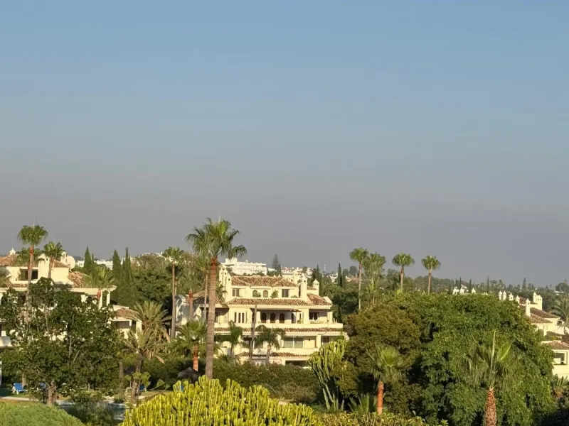 In the heart of Nueva Andalucía, within the sought-after  Country Club Las Brisas complex, lies a property with extraordinary potential for those seeking to invest in one of Marbella's most exclusive areas.