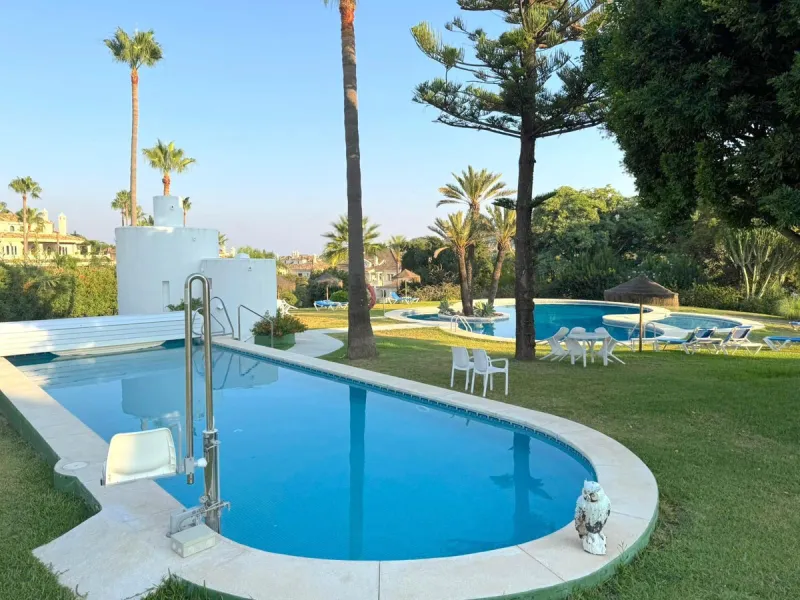 In the heart of Nueva Andalucía, within the sought-after  Country Club Las Brisas complex, lies a property with extraordinary potential for those seeking to invest in one of Marbella's most exclusive areas.