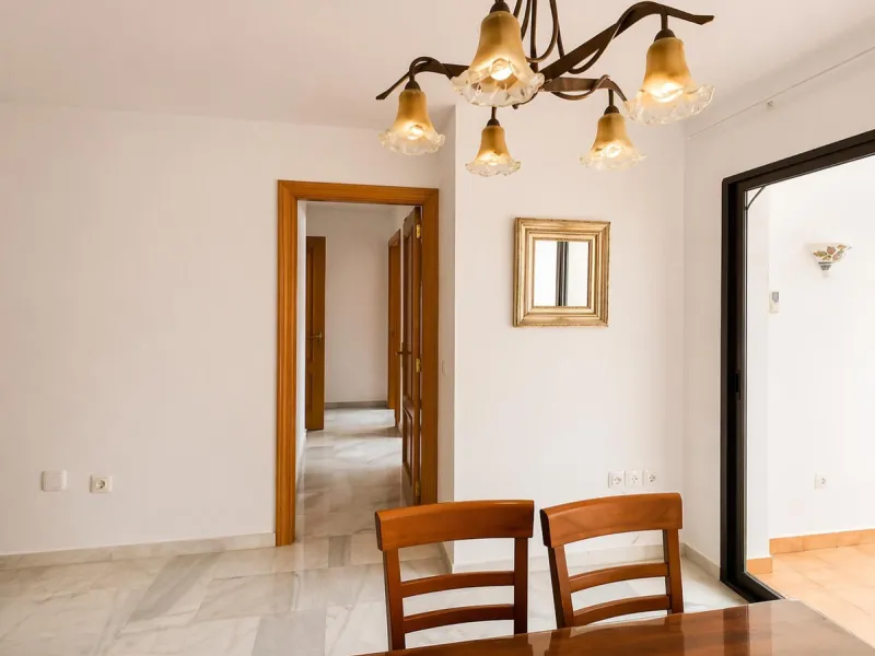 Spacious 4-Bedroom Apartment Near the Beach