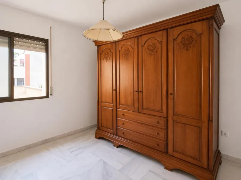 Spacious 4-Bedroom Apartment Near the Beach