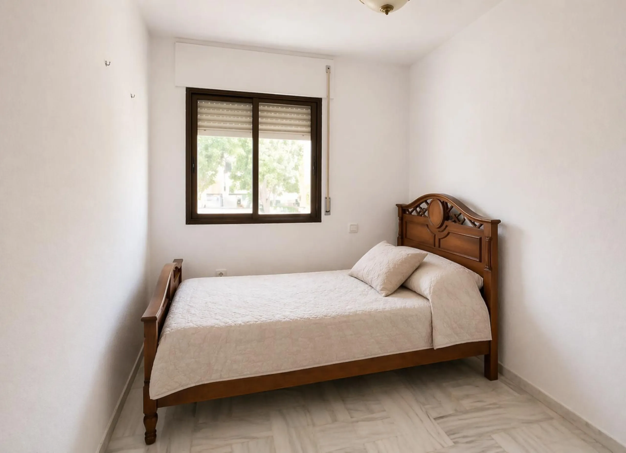 Spacious 4-Bedroom Apartment Near the Beach