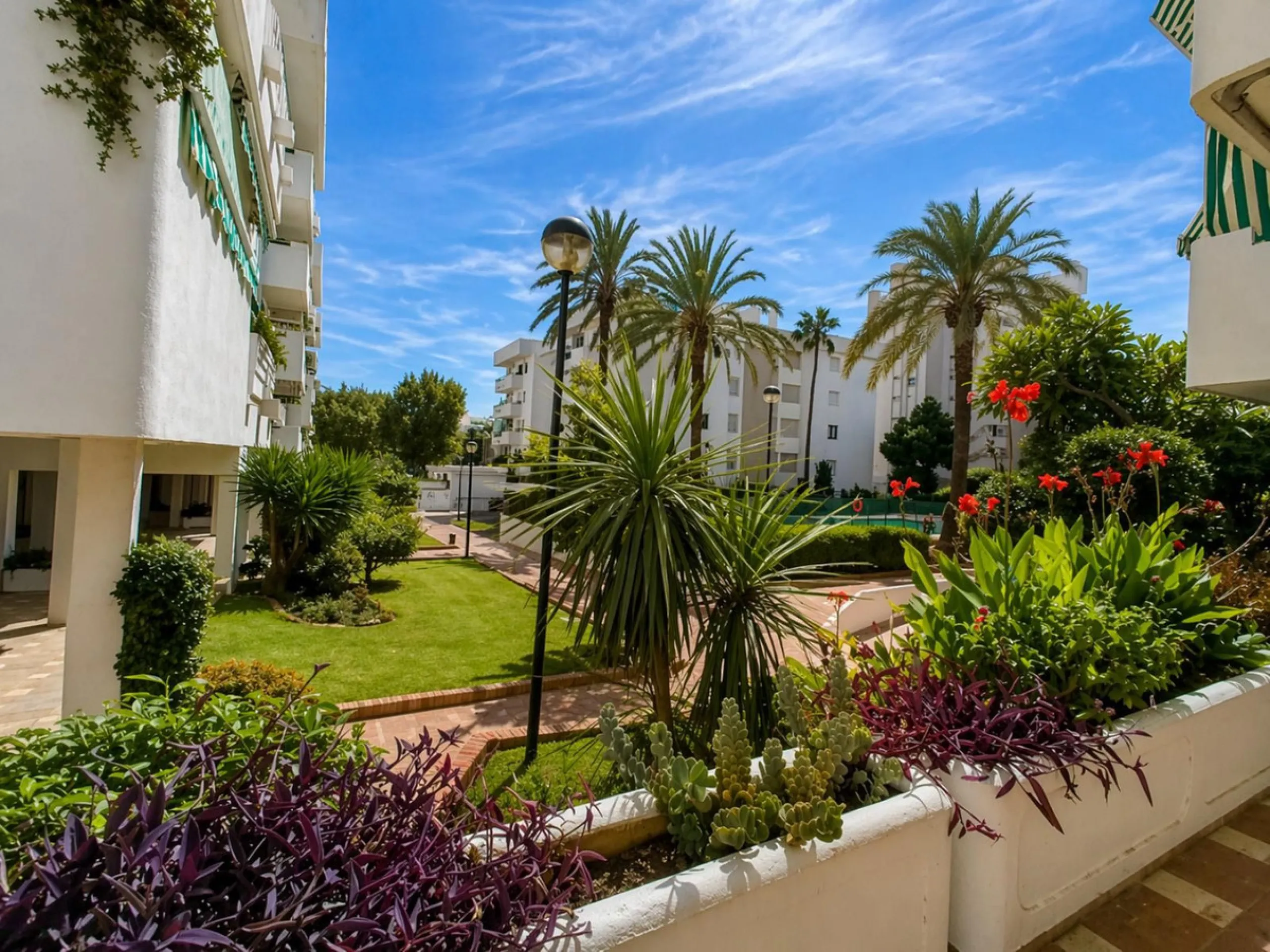 Spacious 4-Bedroom Apartment Near the Beach