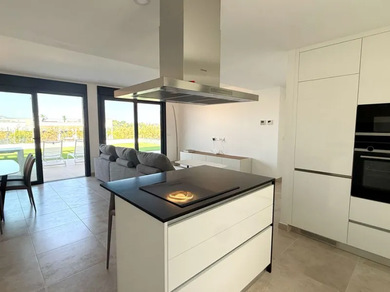 Discover a modern and luxurious lifestyle in this stunning apartment located in the sought-after area of Atalaya on the Costa del Sol. Situated within a gated community with 24-hour security, this property offers both tranquility and convenience, with nea