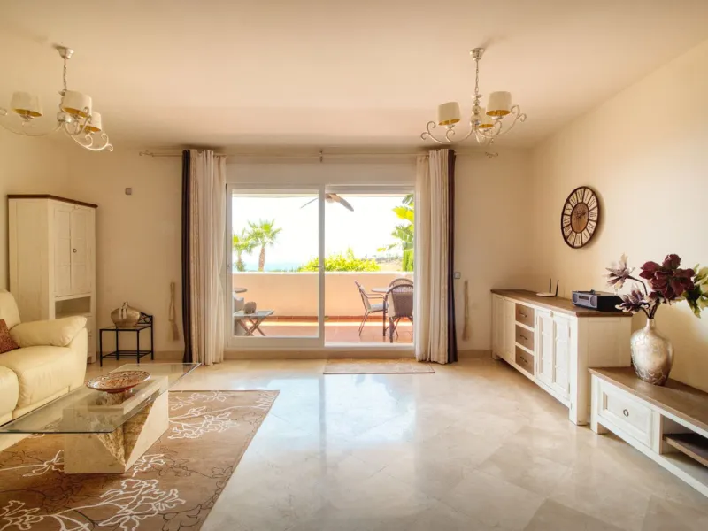 Unique Townhouse with Stunning Panoramic Sea Views.