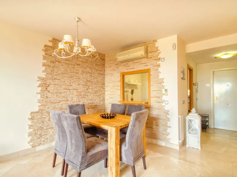 Unique Townhouse with Stunning Panoramic Sea Views.
