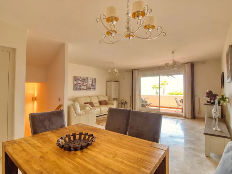 Unique Townhouse with Stunning Panoramic Sea Views.