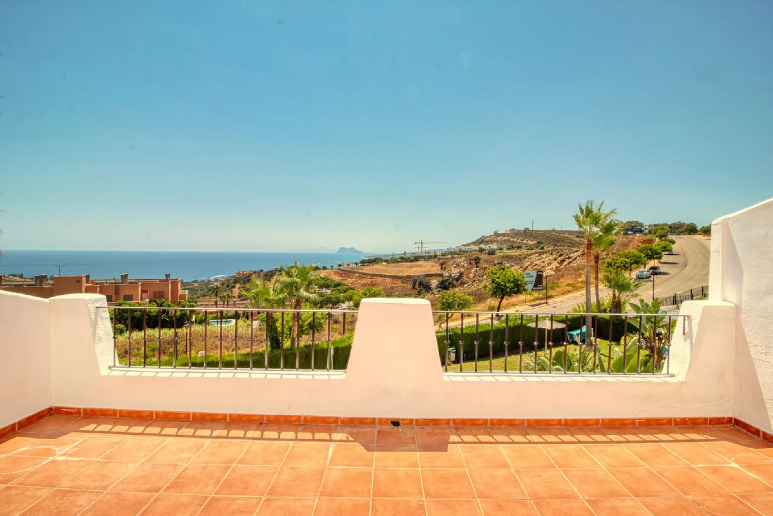 Unique Townhouse with Stunning Panoramic Sea Views.