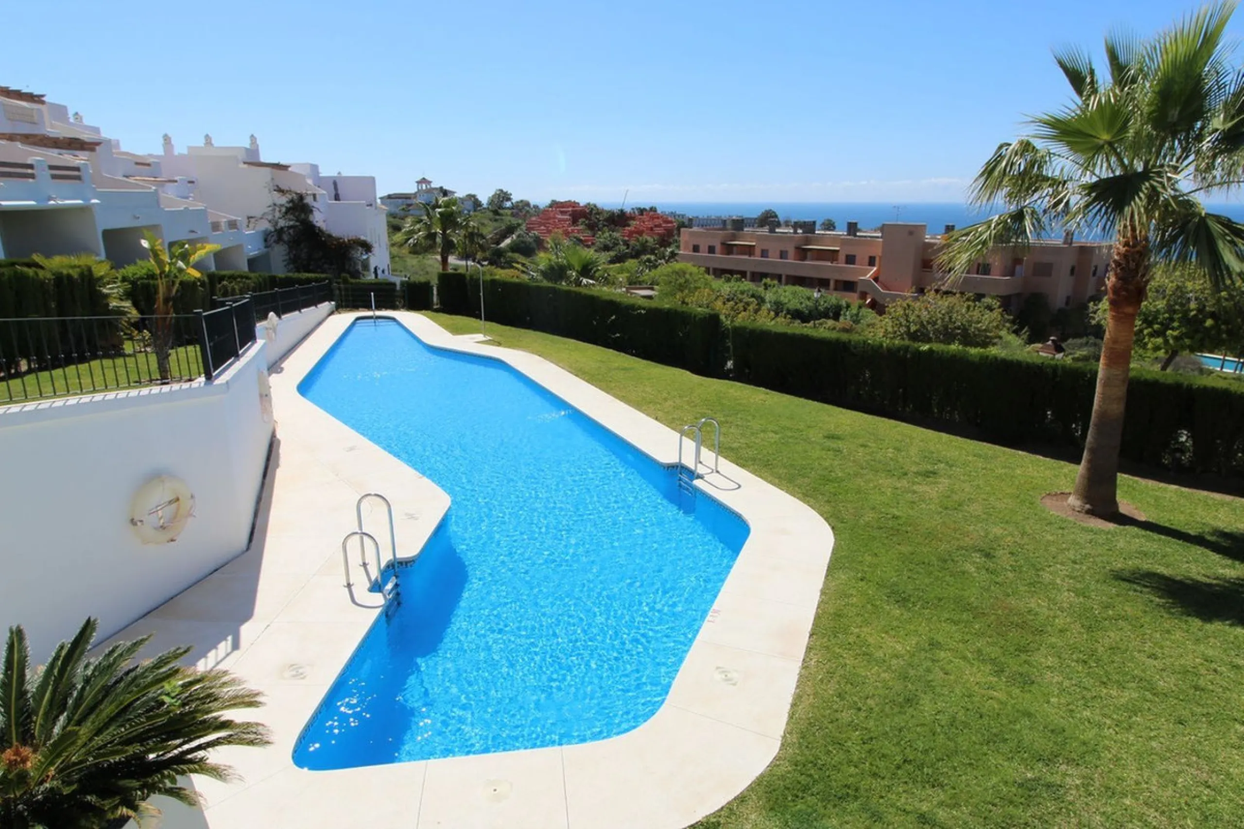 Unique Townhouse with Stunning Panoramic Sea Views.
