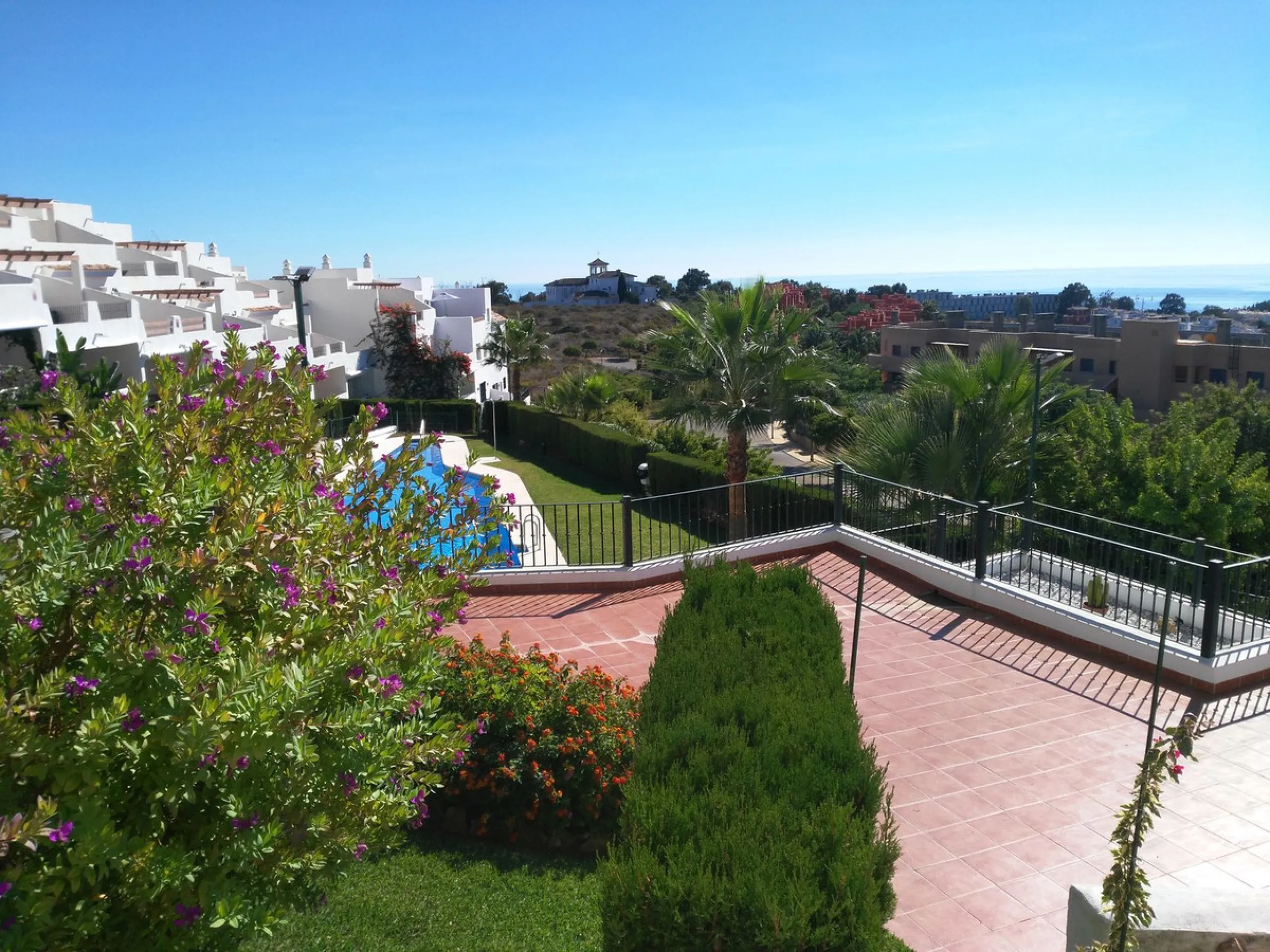 Unique Townhouse with Stunning Panoramic Sea Views.