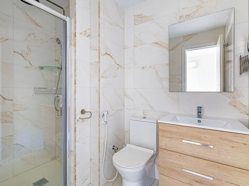 Apartment - Top Floor Apartment в продаже в Marbella, Málaga. В доме 3 спален и 3 ванных комнат. Площадь дома 98 м²