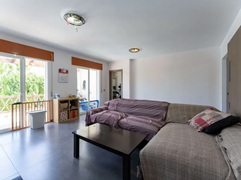 House - Detached Villa в продаже в Coín, Málaga. В доме 4 спален и 2 ванных комнат. Площадь дома 147 м². Площадь участка 600 м²