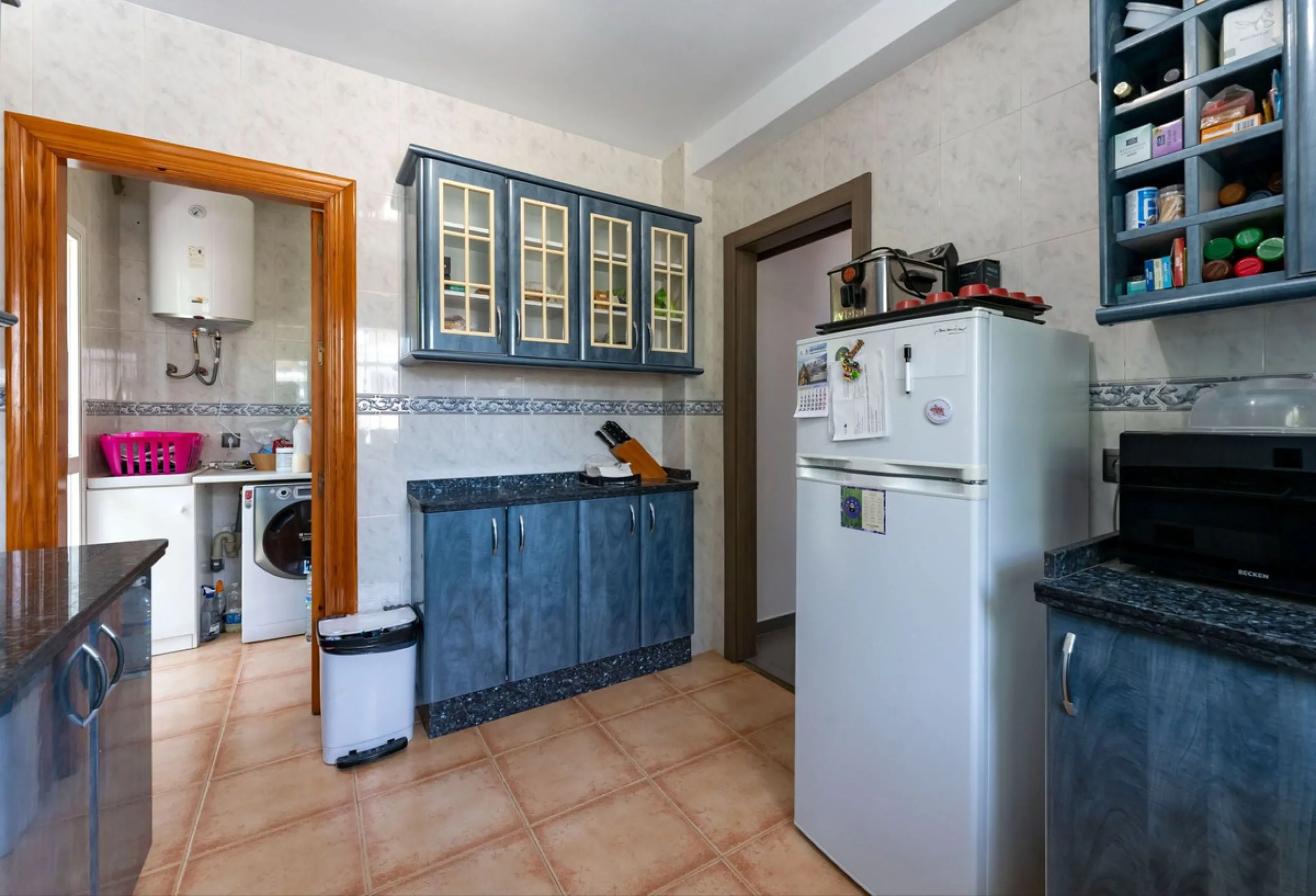 House - Detached Villa в продаже в Coín, Málaga. В доме 4 спален и 2 ванных комнат. Площадь дома 147 м². Площадь участка 600 м²