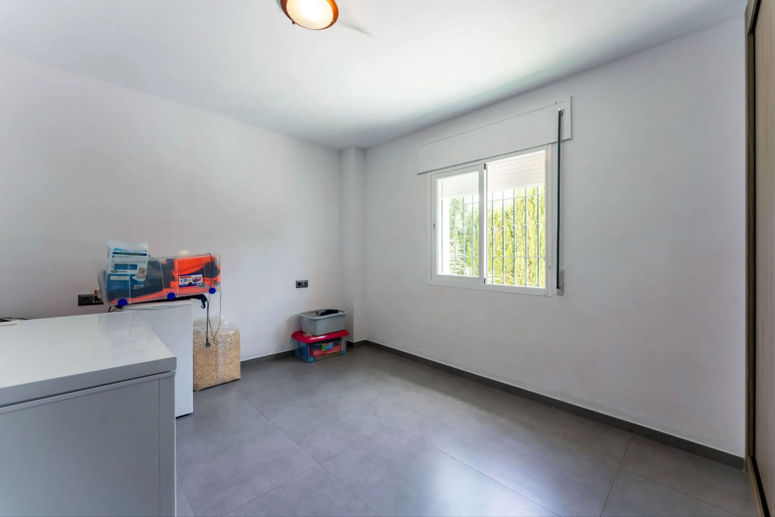 House - Detached Villa в продаже в Coín, Málaga. В доме 4 спален и 2 ванных комнат. Площадь дома 147 м². Площадь участка 600 м²