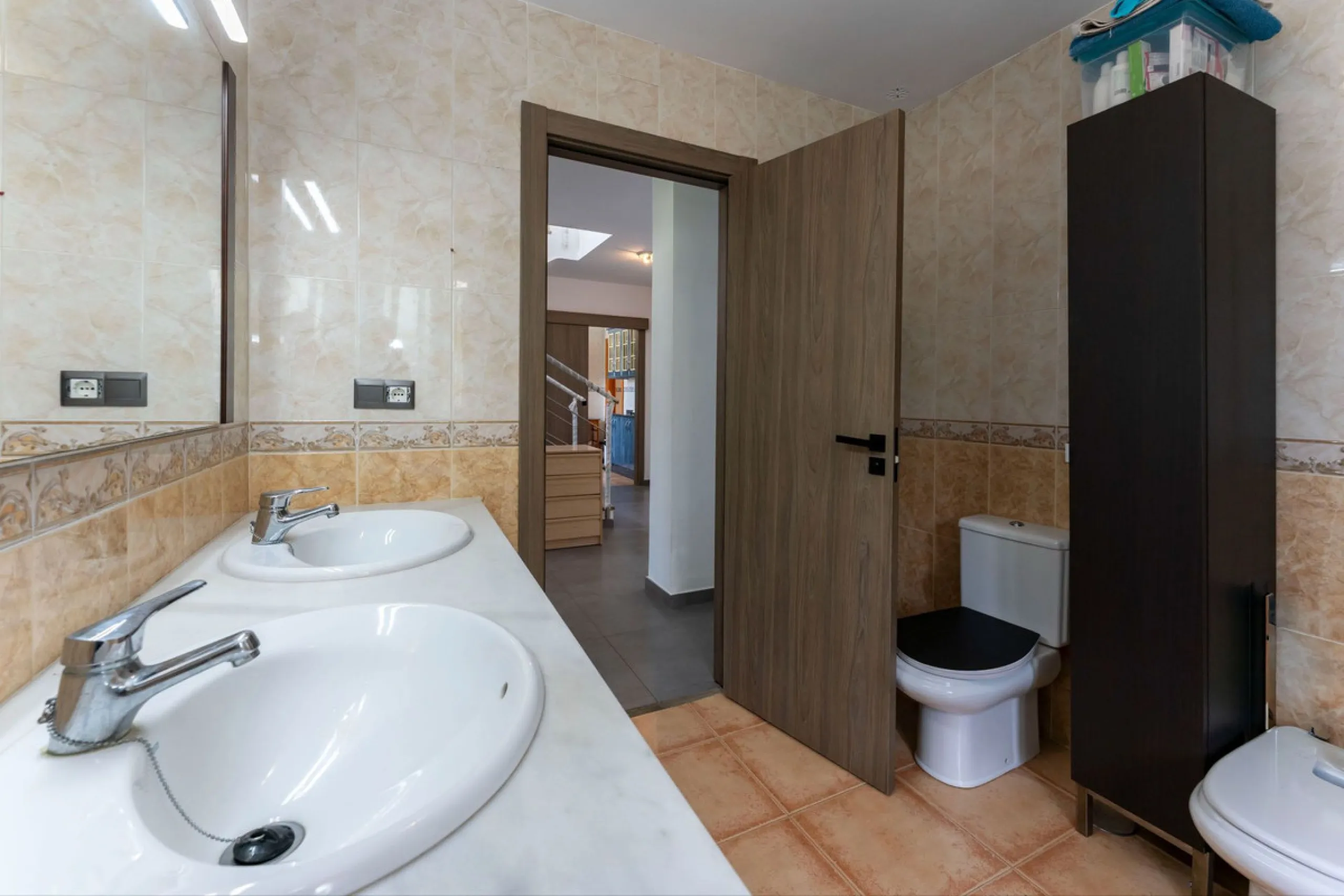 House - Detached Villa в продаже в Coín, Málaga. В доме 4 спален и 2 ванных комнат. Площадь дома 147 м². Площадь участка 600 м²