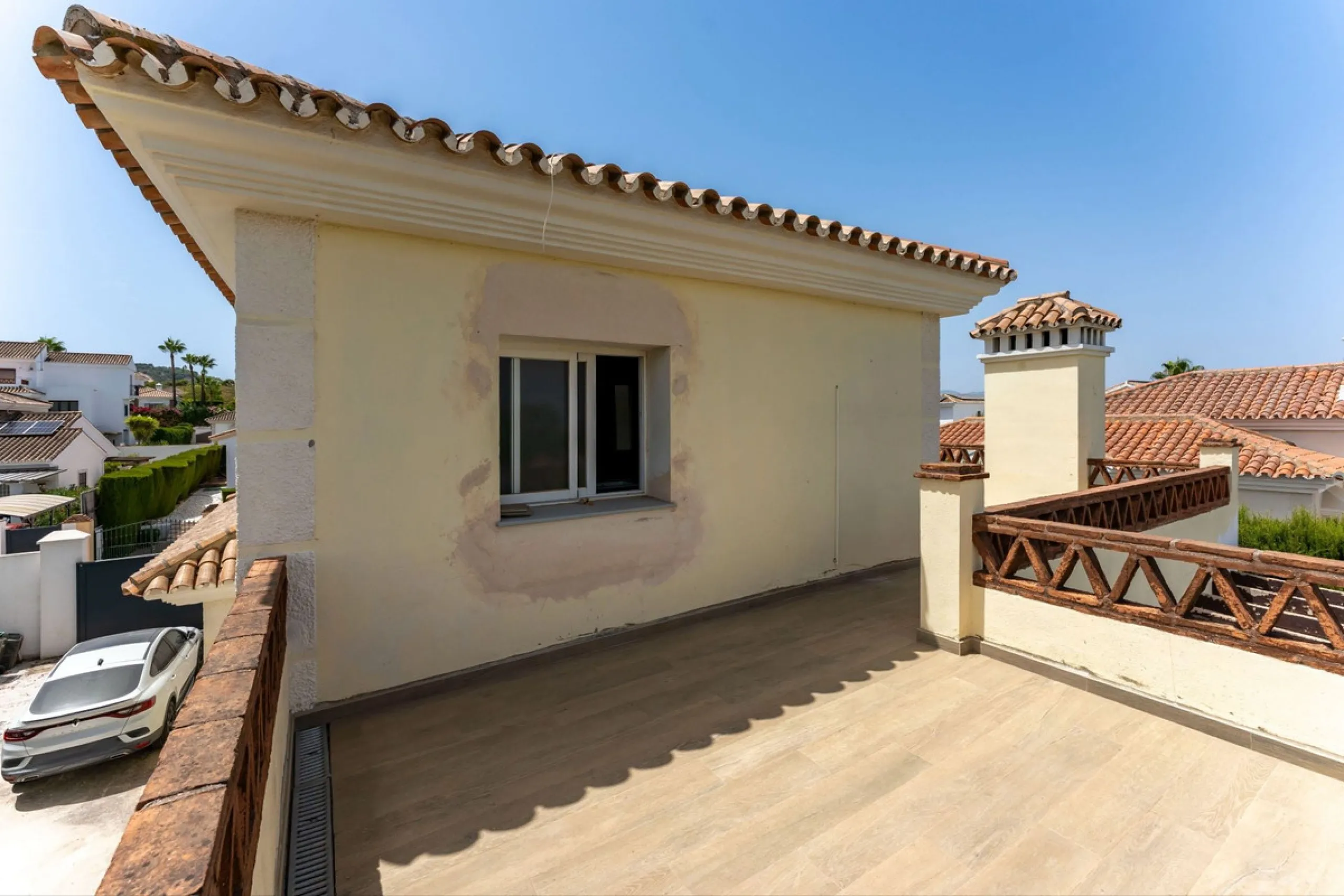 House - Detached Villa в продаже в Coín, Málaga. В доме 4 спален и 2 ванных комнат. Площадь дома 147 м². Площадь участка 600 м²