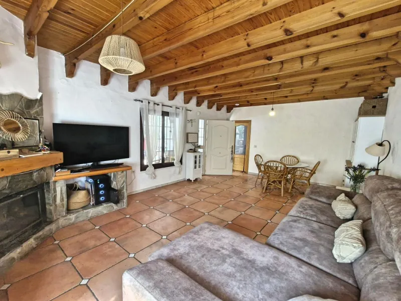 Charming Riverside Finca in Coín
